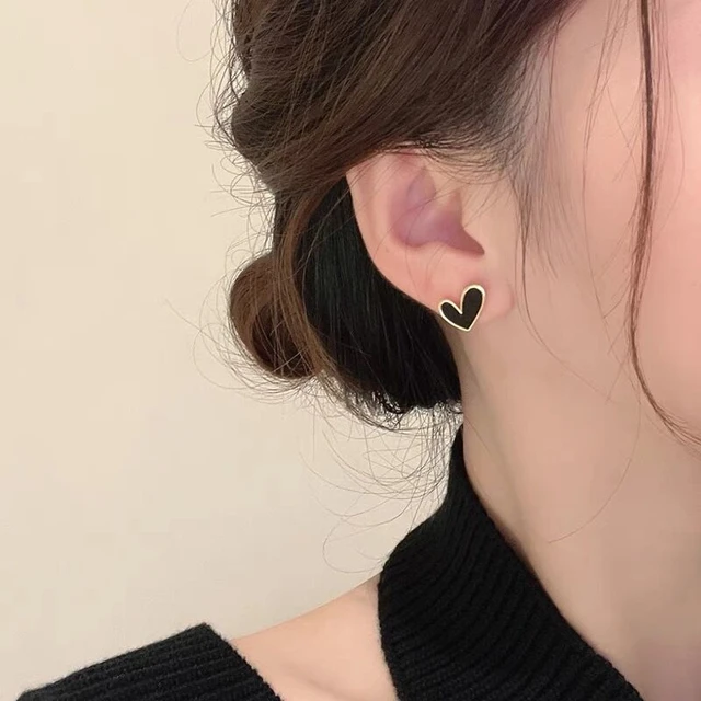 Top 93+ black stud earrings female best 3tdesign.edu.vn