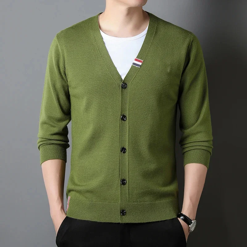 thumbnail image 1 of Suéter de manga larga cómodo para hombre, cárdigan de punto de alta calidad con bordado clásico informal de negocios de otoño, talla M-4XL, 1 of 5