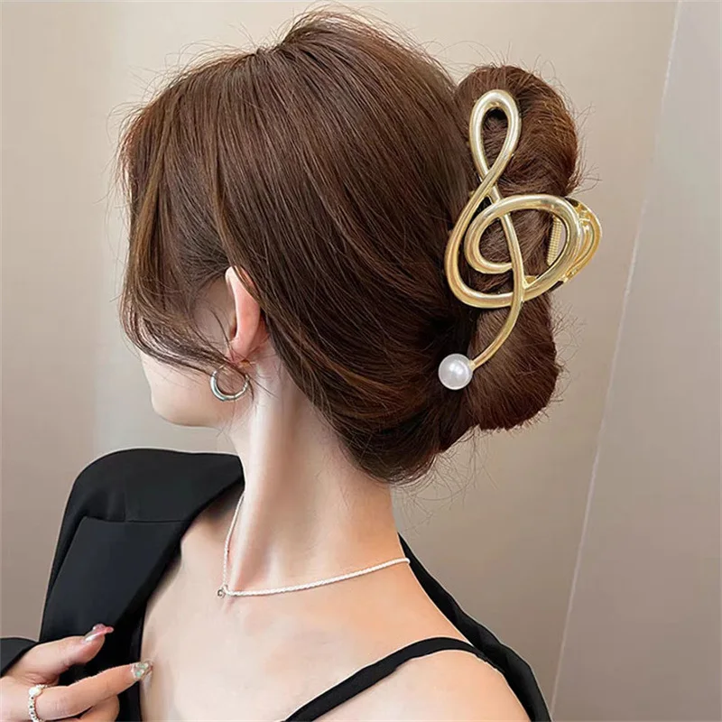 

Metal Pearl Geometric Hair Claw Women's Elegant Shark Clip Girl's Horsetail Claw Clip 2023 New Hair Accessories Headwear Gift
