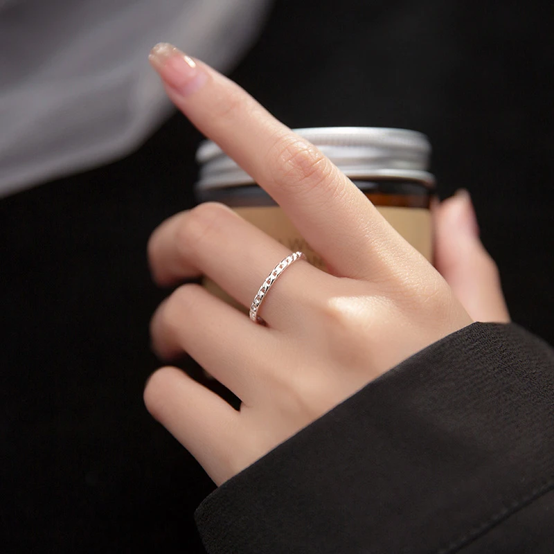 Modian 패션 미니멀리스트 트위스트 체인 링 여성을위한 정통  간단한 손가락 반지 한국 스타일 파인 쥬얼리