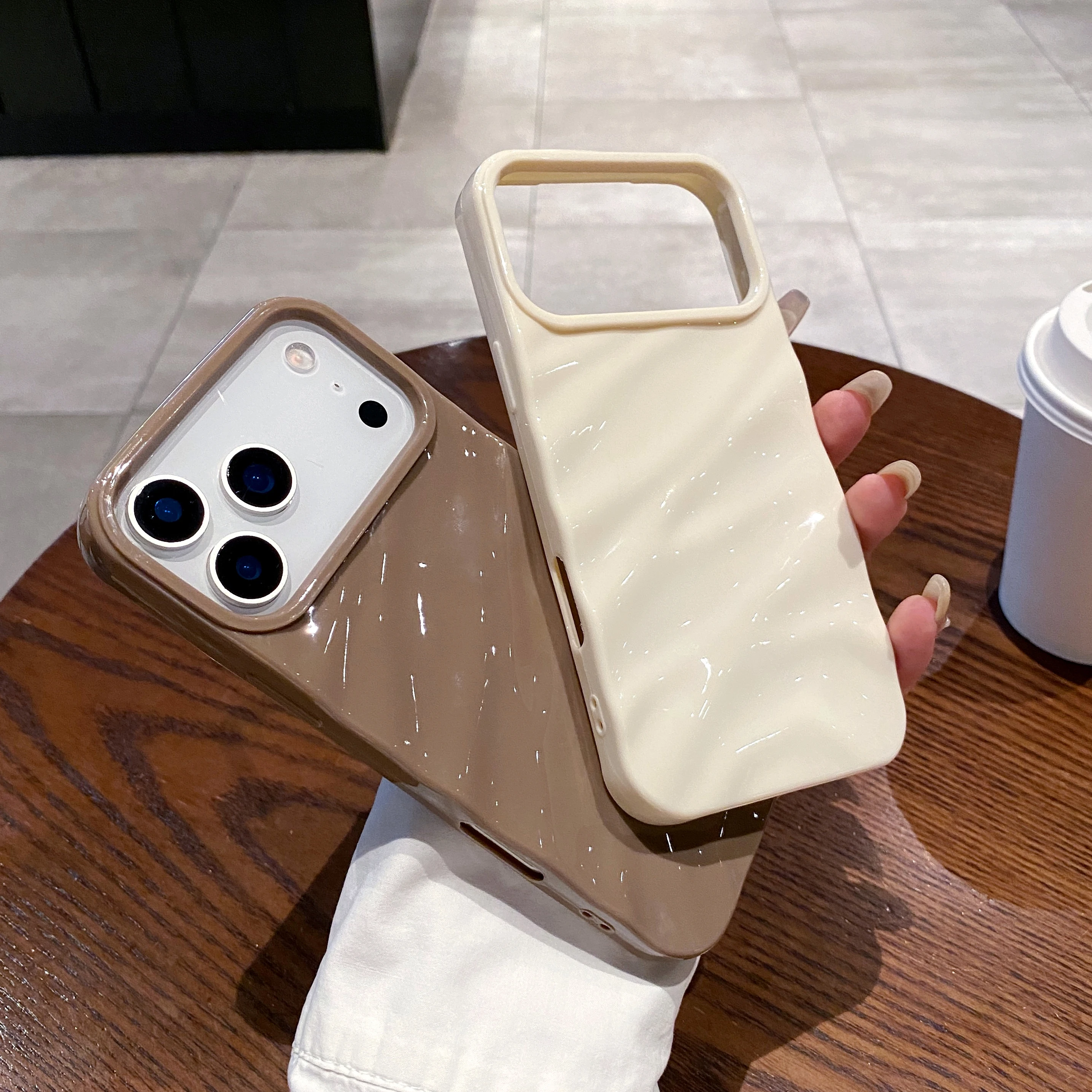 Silk Pattern Wavy Shockproof Phone Case - Soft Protective Back Cover