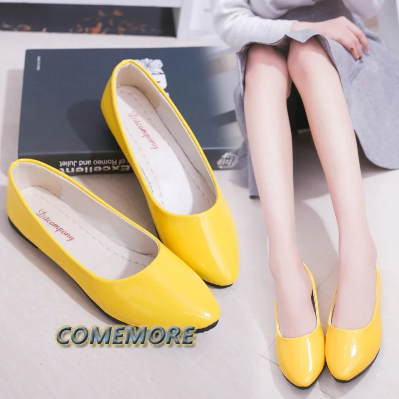 

Женские туфли-лодочки из лакированной кожи, на плоской подошве