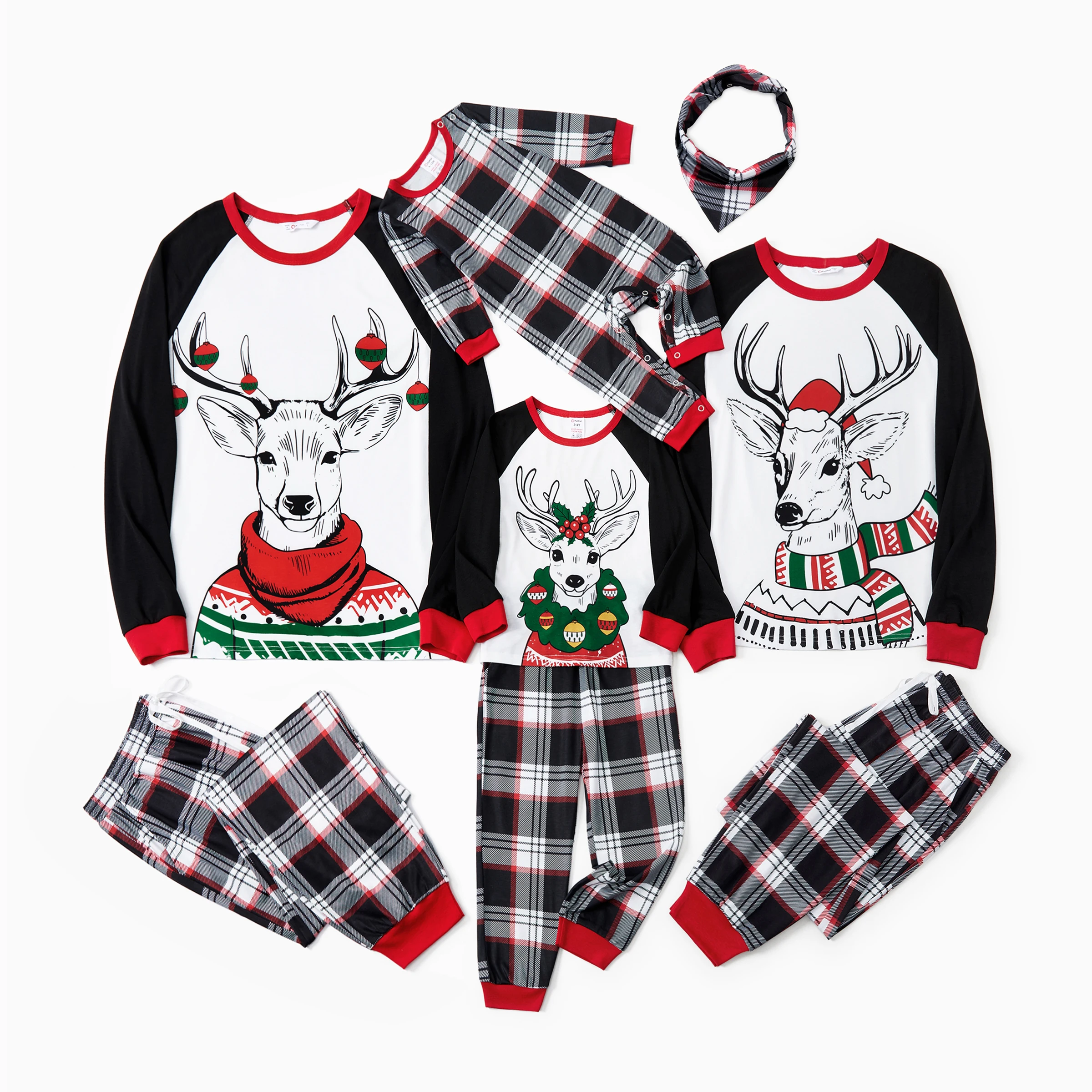 thumbnail image 1 of Pijama a juego para toda la familia con mangas raglán negras, puños rojos y pantalones a cuadros con estampado de renos (resistente al fuego), 1 of 5
