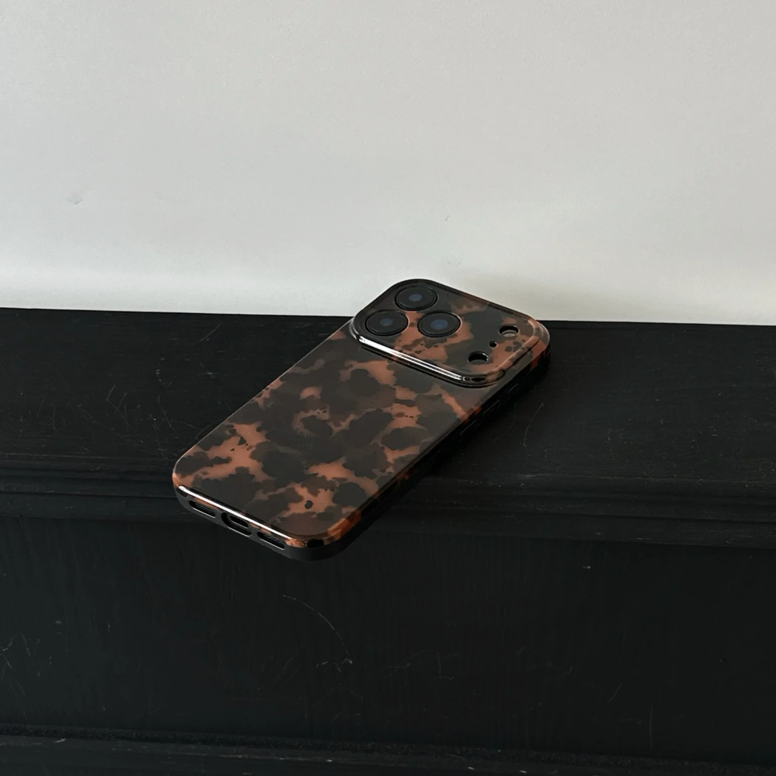 Retro Stylish Amber Color Lamber Pattern Glossy Phone Cover Case for iPhone 17 16 15 14 13 12 Pro Max Plus Air Image 44