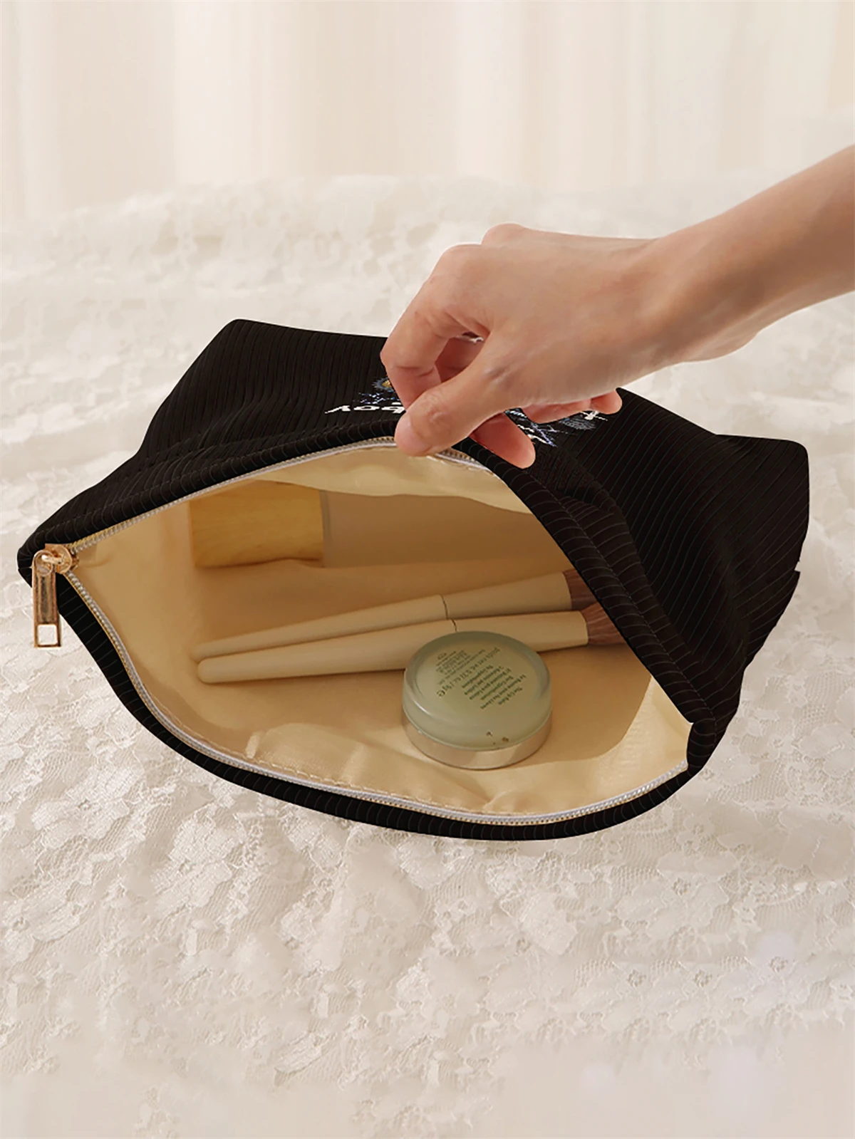 1 truck patterned corduroy makeup bag, lightweight zipper makeup storage box, multifunctional bag with lining