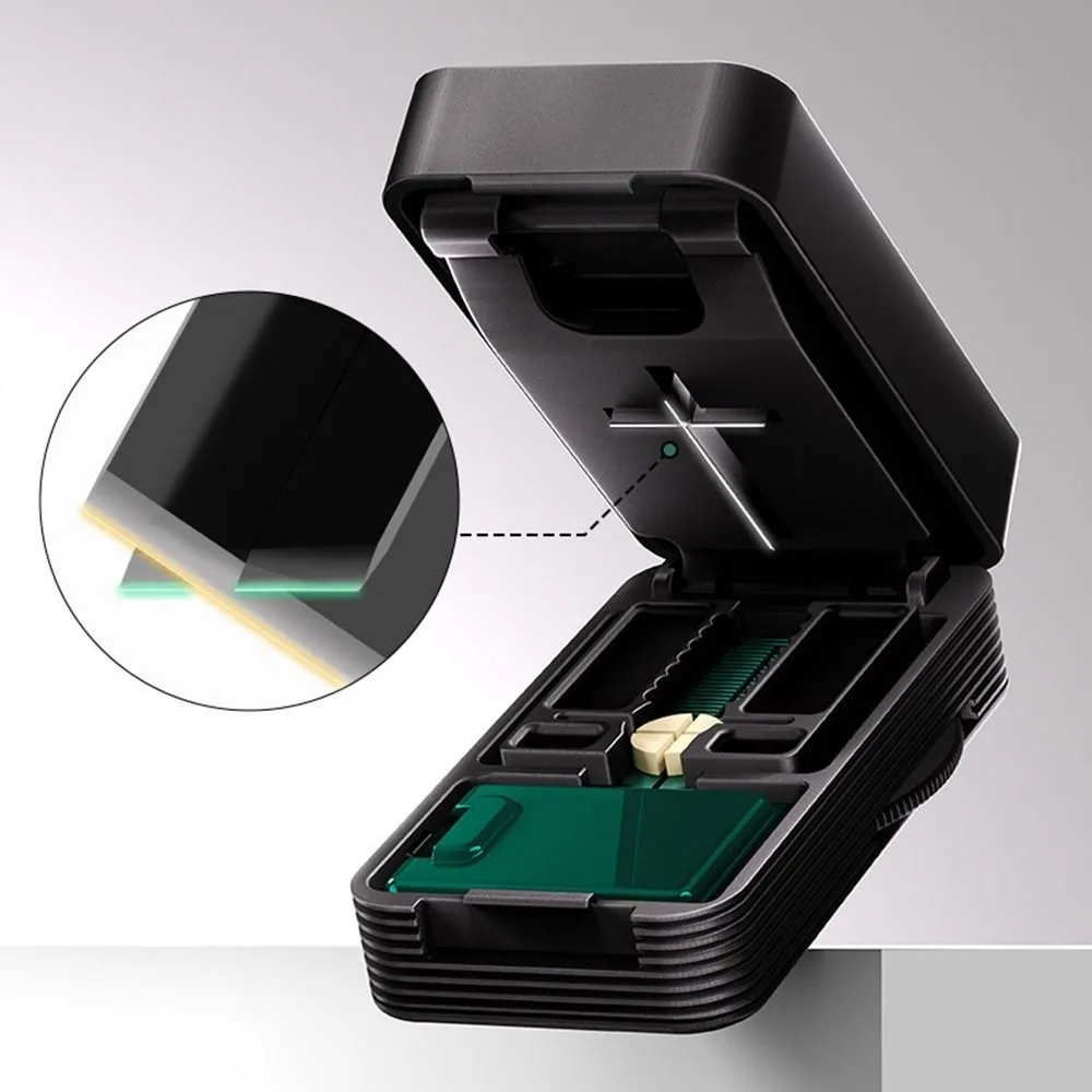 Square Cross-shaped Medicine Cutter Is Equipped With a Safety Lock To Prevent Cuts Easy To Operate For Various Types Of Tablets