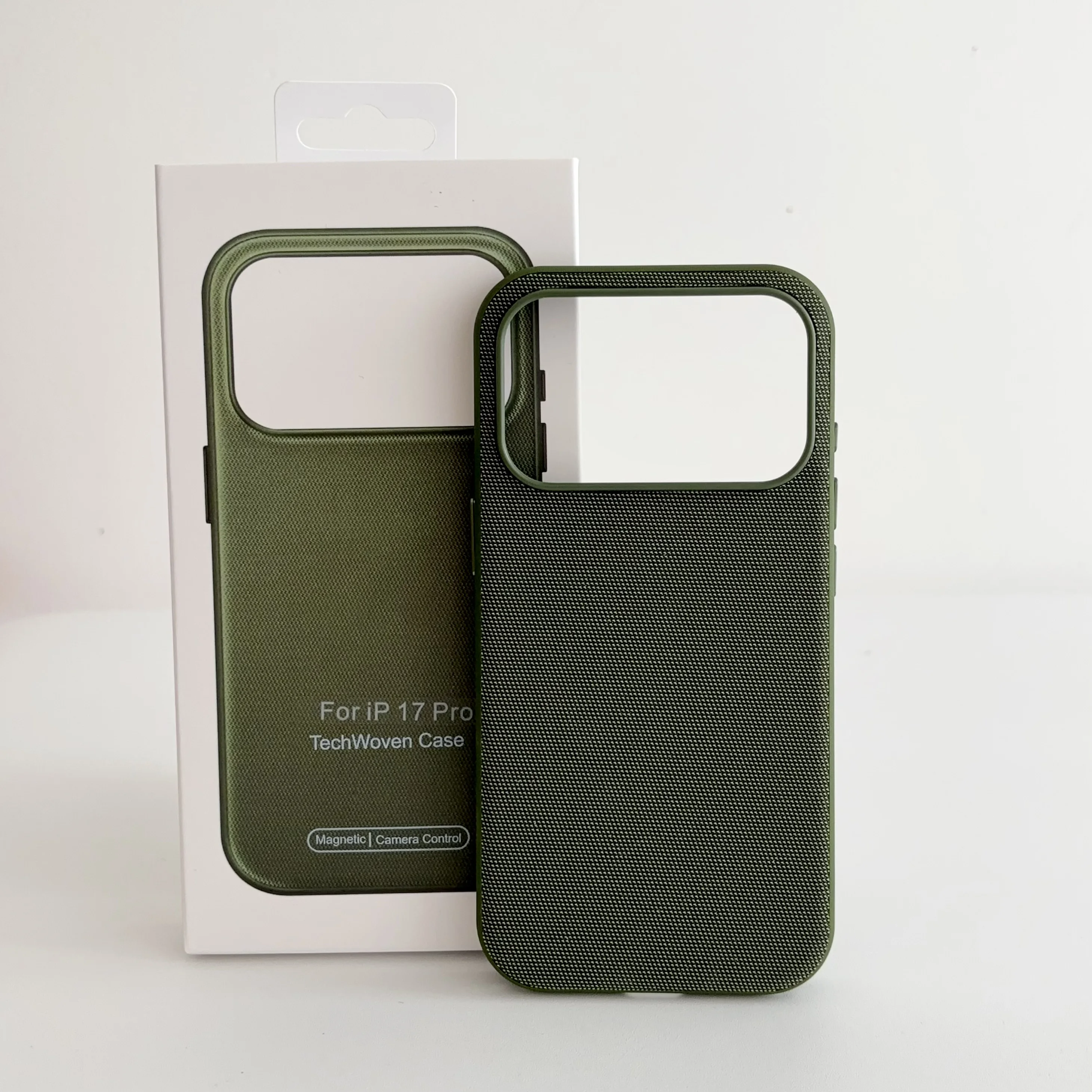 Innovative Woven Magnetic Phone Case with Wireless Charging – Shockproof Design