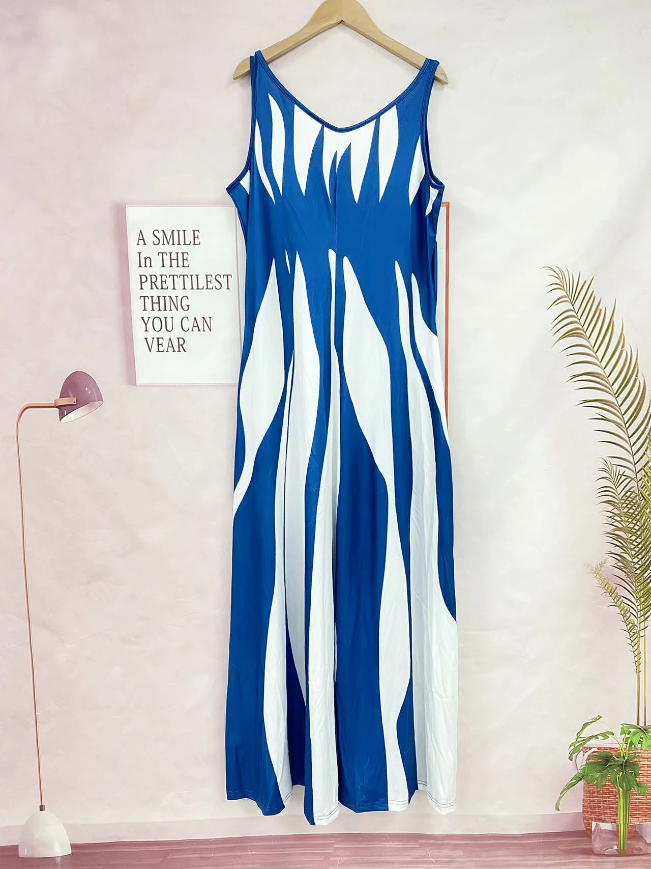 Targeted printed spring/summer new V-neck long dress 5