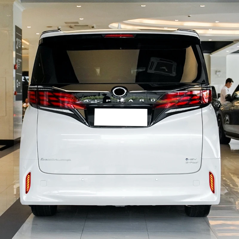 

Suitable for 2024 years Toyota Alphard rear bumper light warning light brake light rear fog light tail light accessories