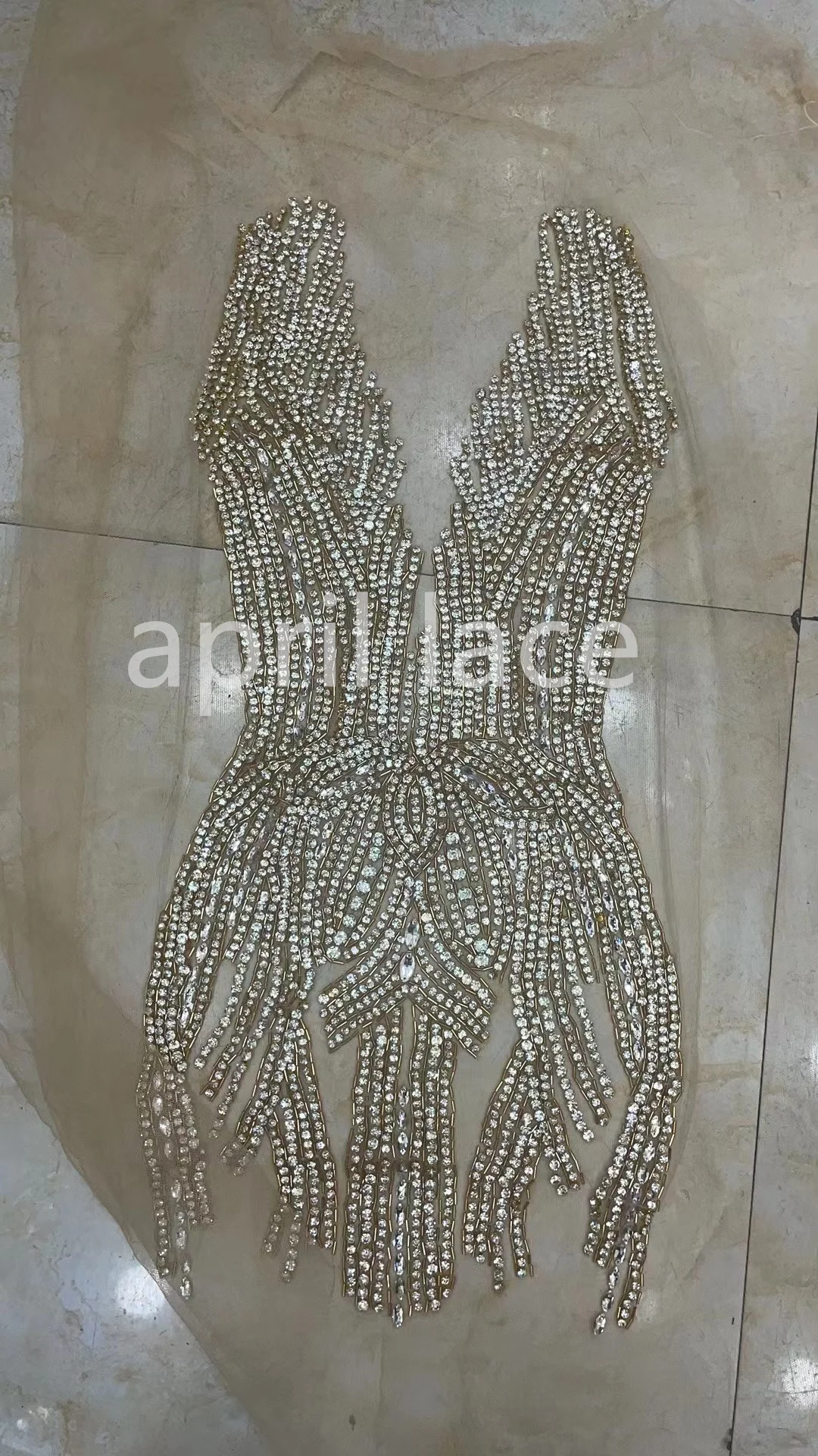 

Кожа Тюль бриллиант Нью-Йорк леди 2023 ручная работа аппликация режущий Тюль бусины для пилы искусственное свадебное платье Высокая мода