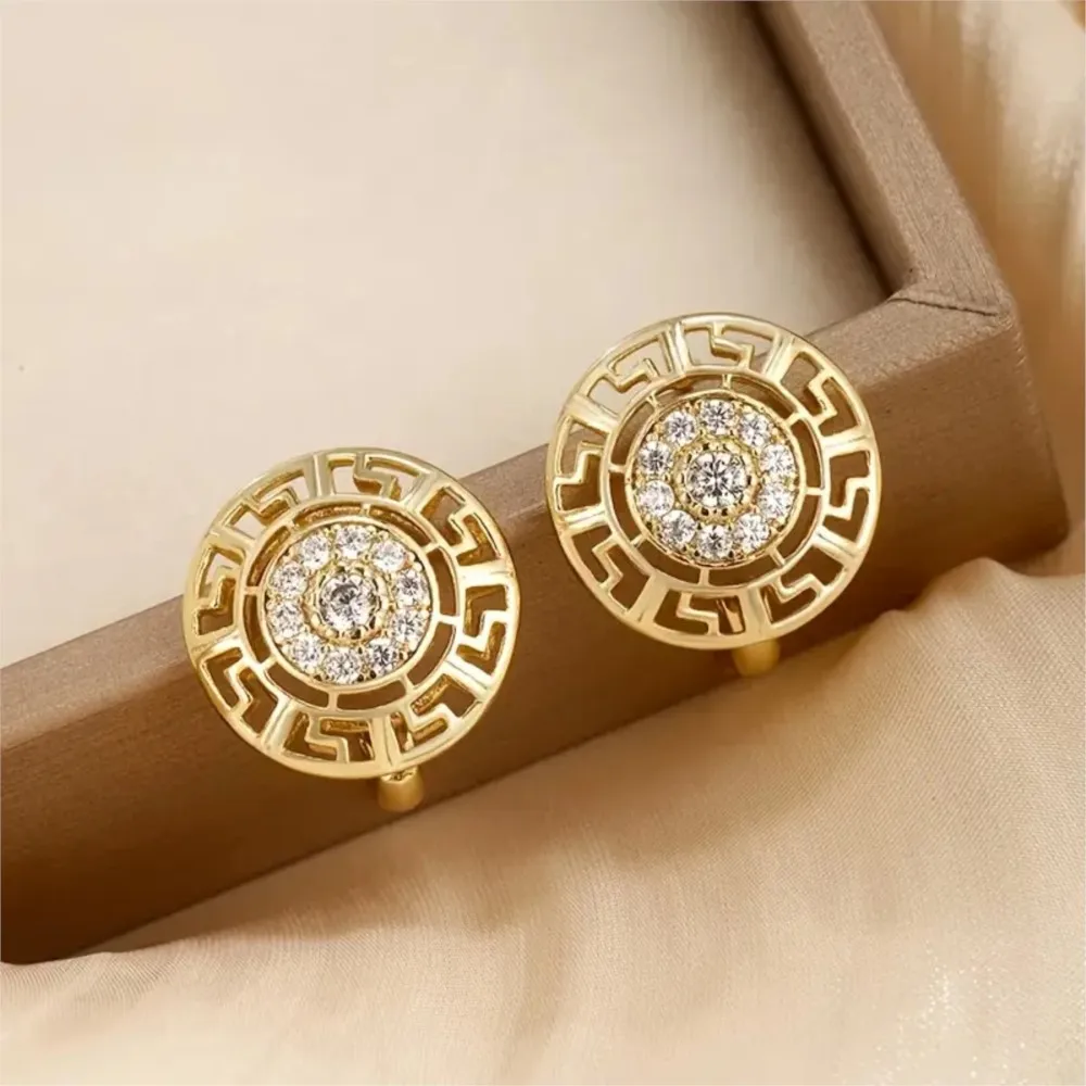Elegant Vintage Round Synthetic Zircon Hoop Earrings for Women High Quality Sparking CZ Earrings Anniversary Jewelry Accessories
