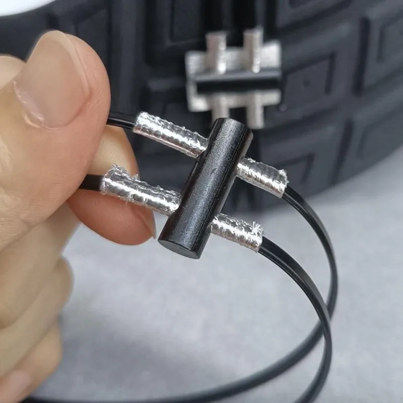 1 Set Skateboard Spark Stone Flint PP Magnesium Rod Sole Bicycle Foot Brake Grinding Outdoor Flint Magnesium Rod Locomotive Sole