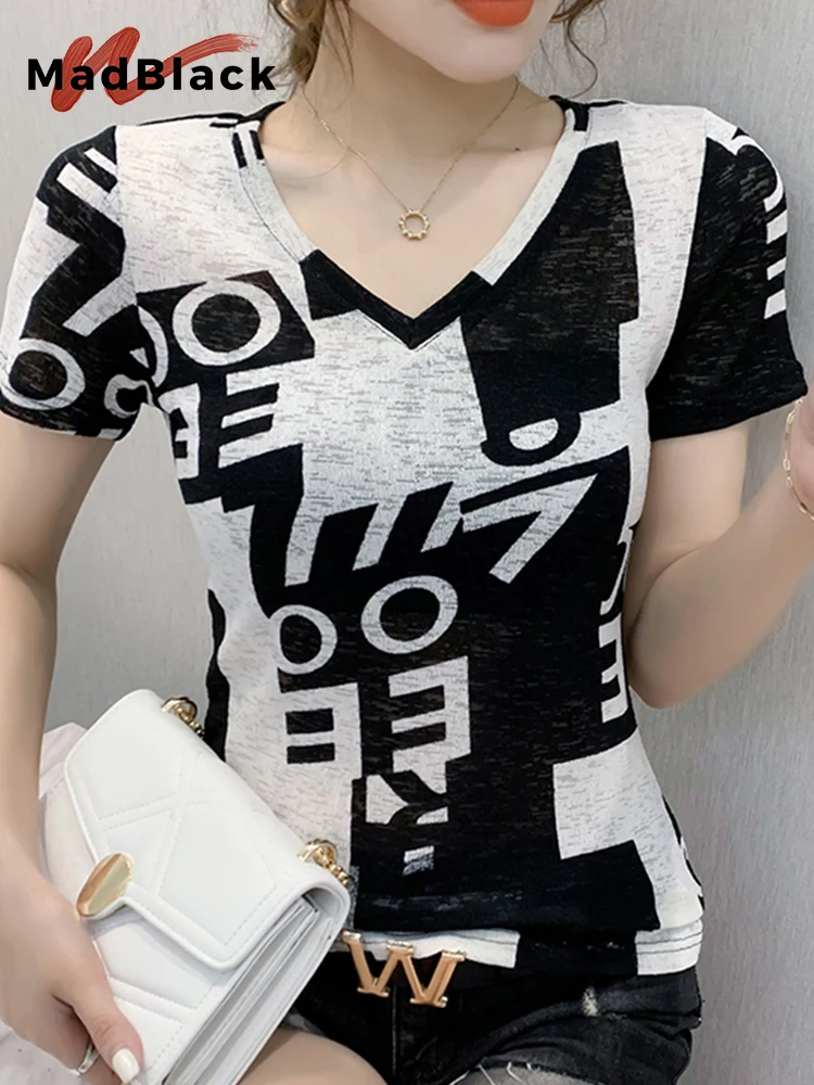 

MadBlack Summer 2023 New European Clothes T-Shirt V-Neck Printing Women Slim Casual Tops Short Sleeve Hot Tees Retro T33611X