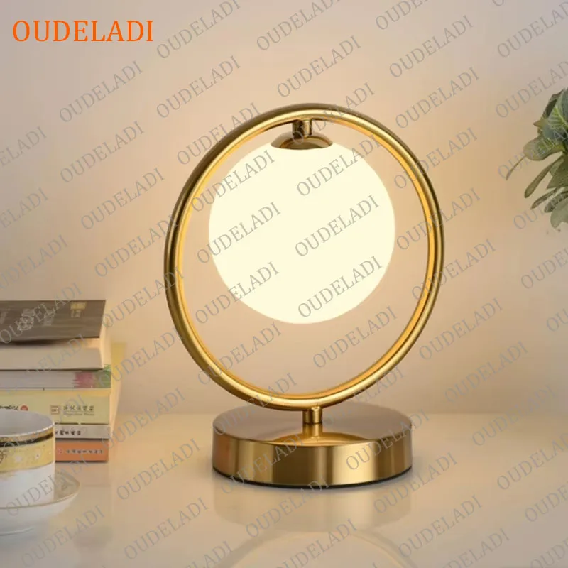 OUDELADIBrass 링 유리 공 테이블 램프 현대 Led 거실 침실 호텔 홈 장식 책상 램프 눈 보호 램프