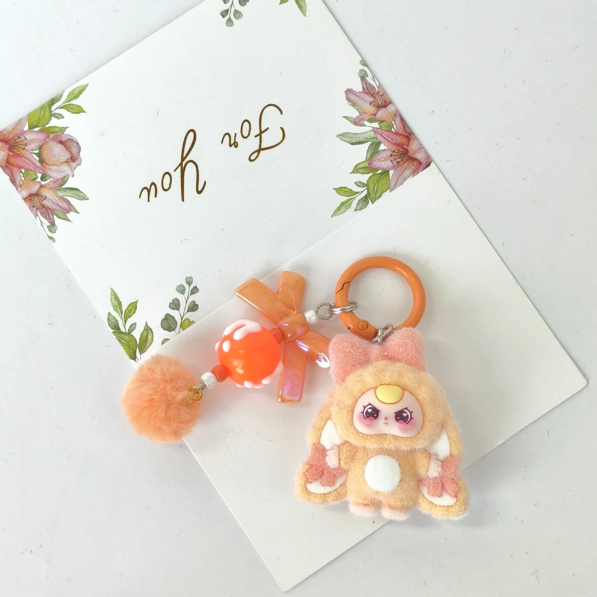 10 piezas Surtido de llaveros de muñecas de dibujos animados flocadas, lindas, de tres piezas, accesorio de joyería DIY,