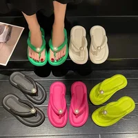 Fashion Pearl Soft Flip Flops for Women 2024 Summer Clip Toe Platform Pillow Slides Sandals Woman Light Non Slip Beach Slippers 2