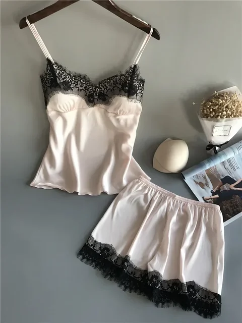 Vêtements de nuit d'été femmes pyjama costume mode col en v Stretch Satin nuisette dentelle Sexy Lingerie pyjamas sommeil ensemble short et haut