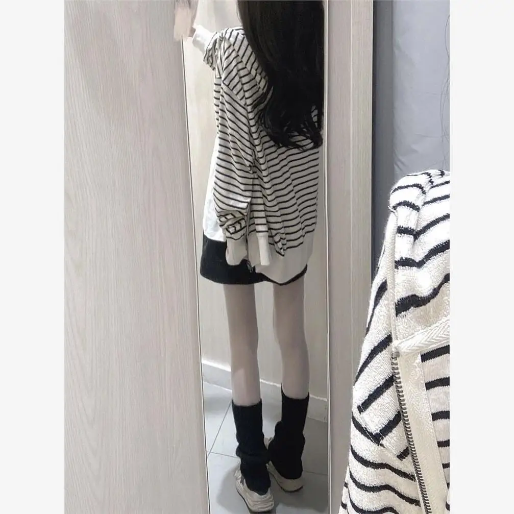 American Y2K Ʈ   ī ĵ      Ÿ Aibi Cultural Hooded Jaet Top