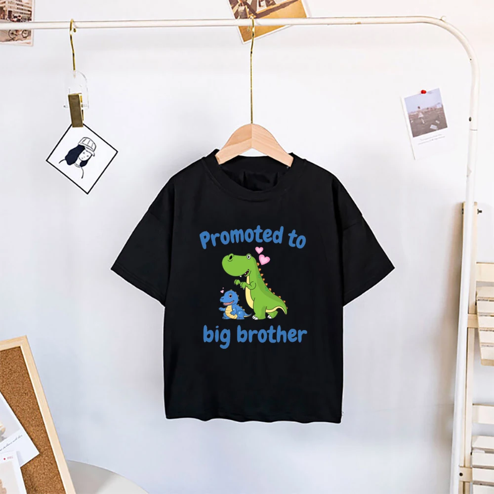 Befördert für Big Brother 2026 Dinosaurier bedrucktes Kinder-T-Shirt, Baby-Ankündigungskleidung, Hemden, Big Brother Outfit, kurzärmeliges T-Shirt – Detail 11