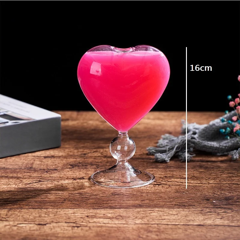 2 Pcs Cocktail Glasses Unique Wine Glasses Heart-shaped Romantic Juice  Glasses Glassware with Straws