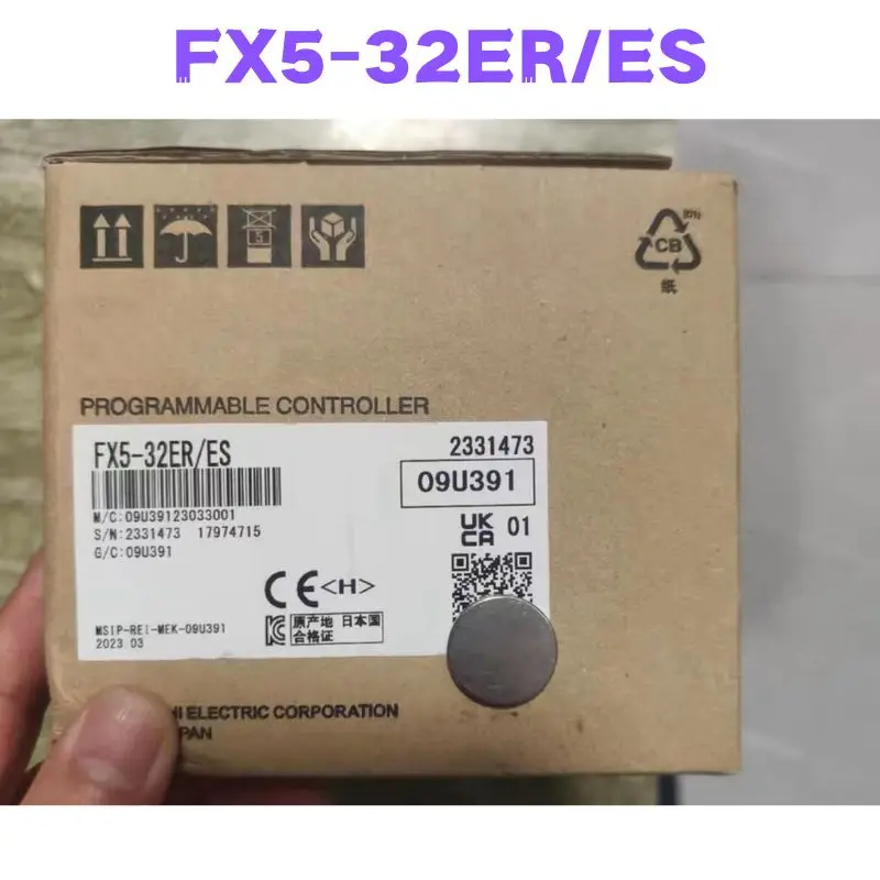 

Совершенно новый, FX5-32ER/ES FX5-32ER ES PLC модуль