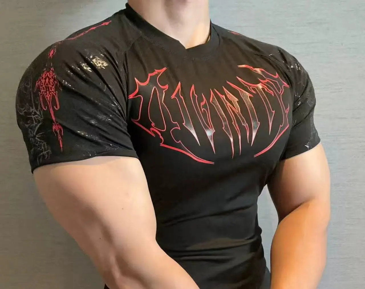 Abbigliamento fitness a compressione muscolare NUOVA maglietta da palestra traspirante ad asciugatura rapida da allenamento ad alta intensità da uomo dimagrante a maniche corte