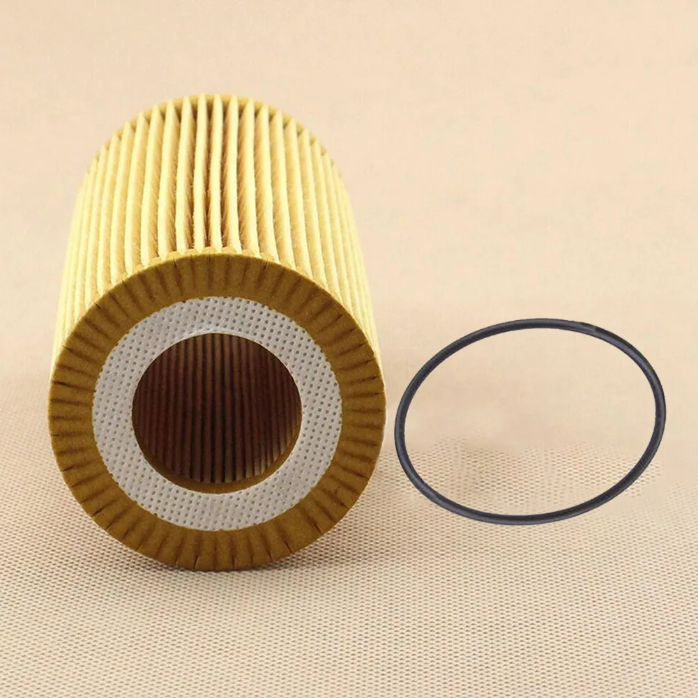 Oil Filter Suitable For Volvo C30 C70 S40 S60 V50 XC60 XC70 Engine Oil Filter 8692305 motorcycle oil filter car oil filter car filter car filter set