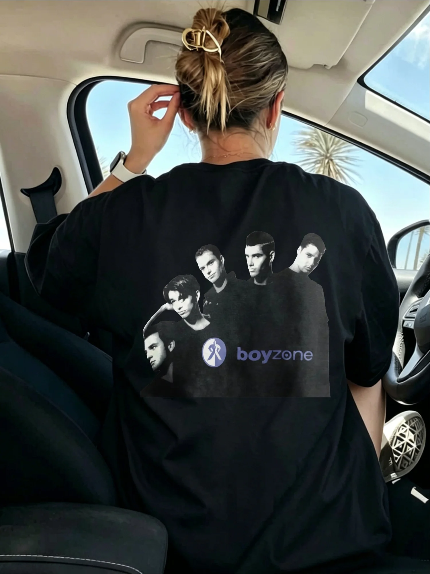 Women Boyzone Retro Band T-Shirt Vintage 90s Group Photo Graphic Tee with Iconic Boyzone Suitable for Fans Collectors Casual Nostalgic Top for Casual Attire or Themed Outfits