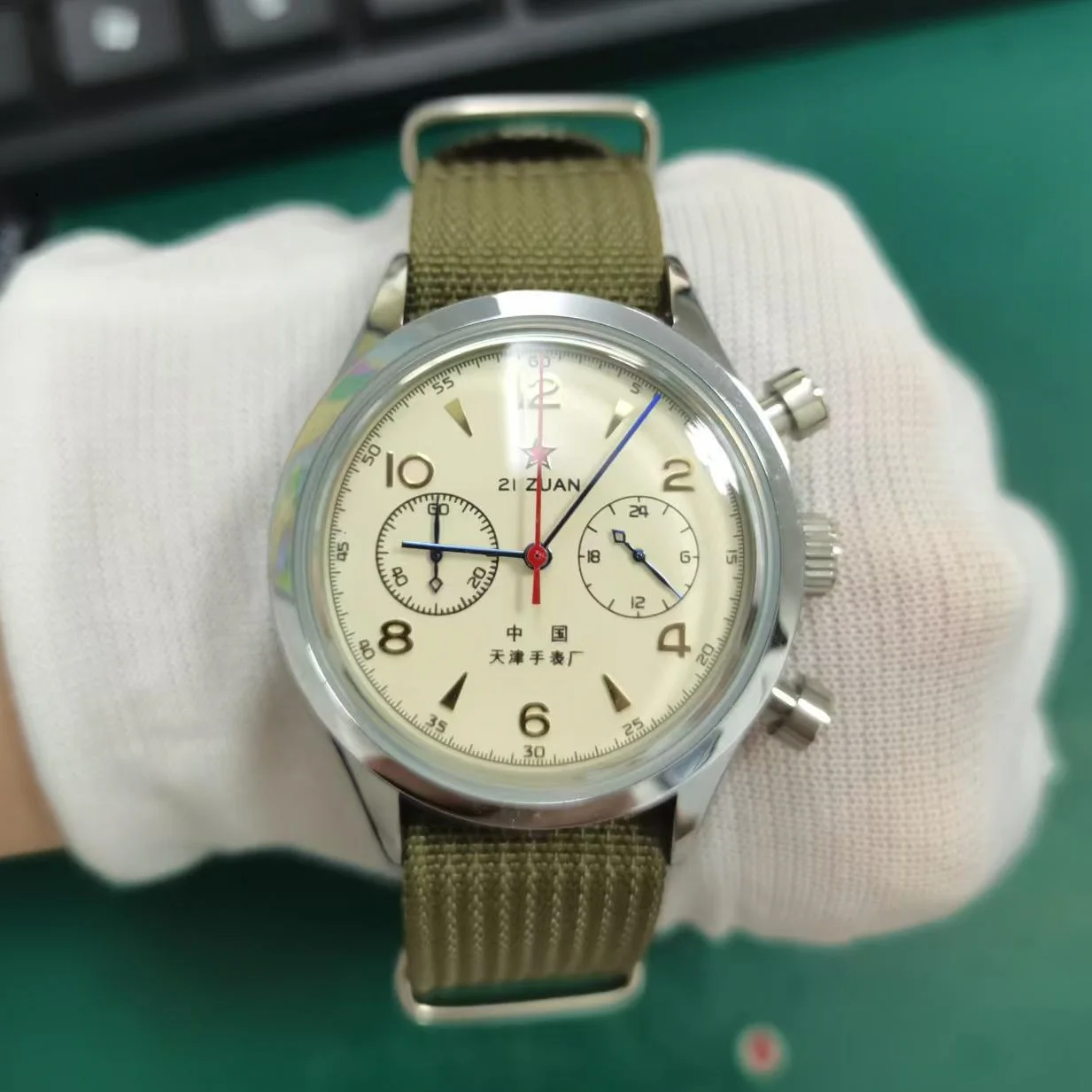 Vintage 1963 Homage Men's Luxury Watch with Bubble Dome Glass - Waterproof Business Pilot Timepiece