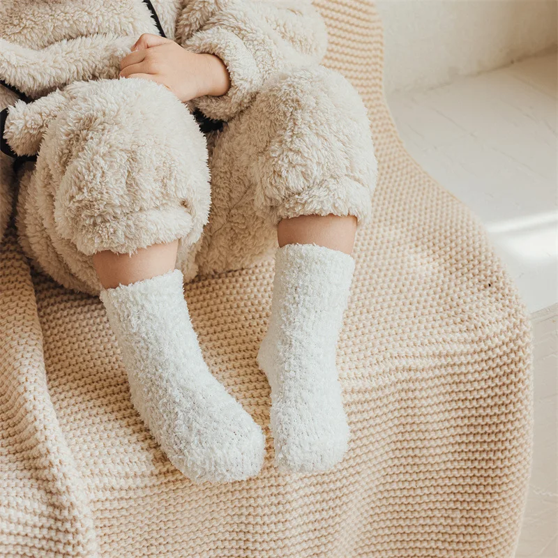 3 Paar dicke Baby- und Kleinkindsocken für Herbst und Winter, für Mädchen und Jungen, aus Korallenfleece, rutschfeste Baby-Bodensocken, 0-5 Jahre, Kinder – Detail 1
