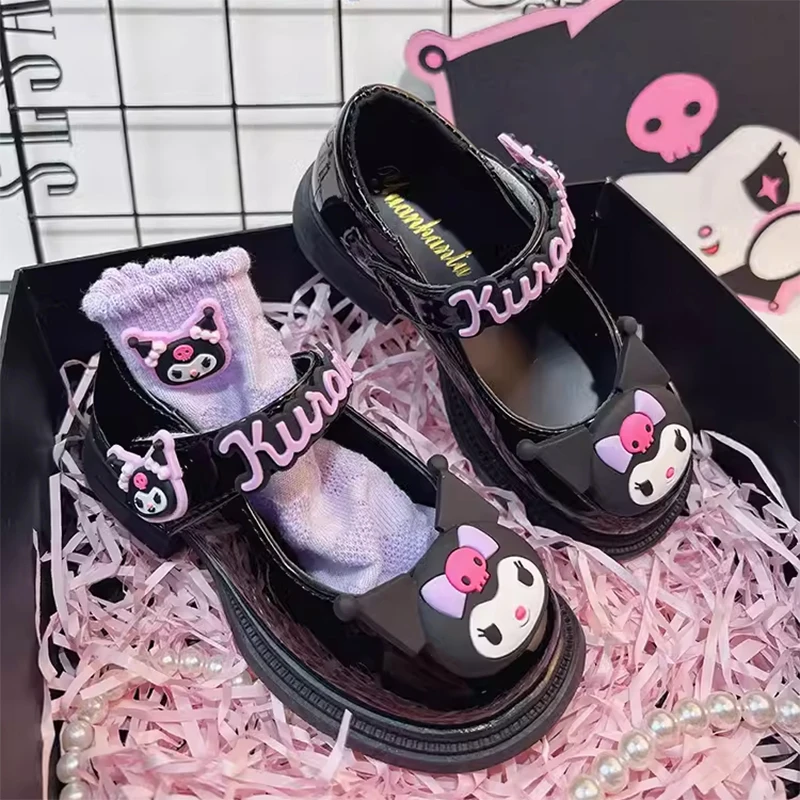 

Маленькие кожаные туфли Sanrioed Kuromi для девочек, черная британская принцесса, милые аниме мягкие подошвы, маленькие туфли для девочек, милый мультяшный подарок для детей