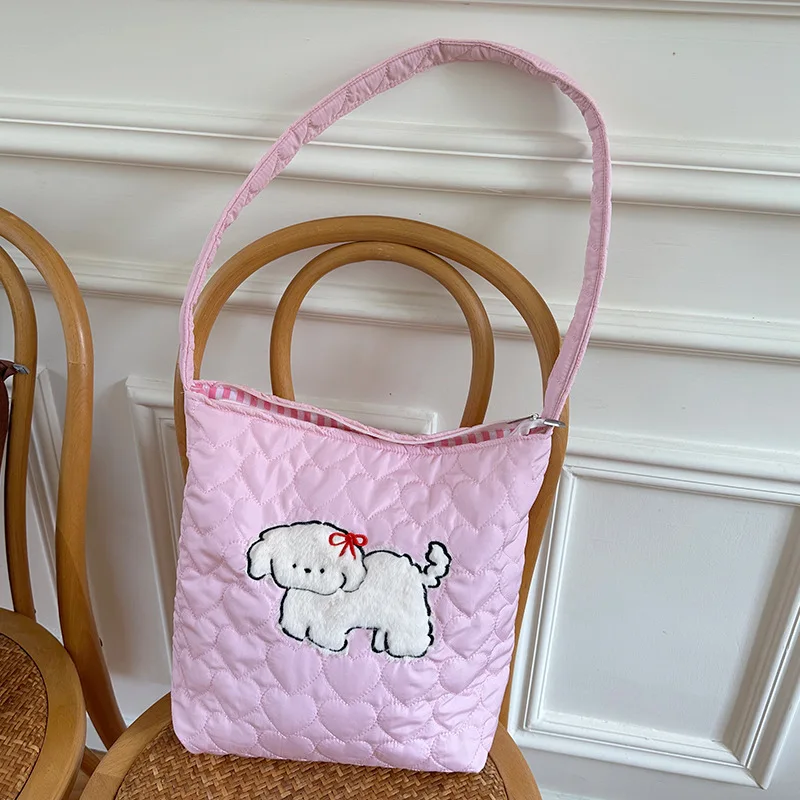 Liebe gesteppte lässige Damen-Umhängetaschen, niedliche Stickerei, College-Stil, Mädchen-Umhängetasche, Pendeln, einfache weibliche Tragetaschen