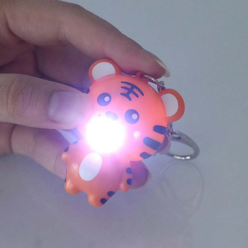 LED luminous sound cartoon tiger cute version lovely key chain bag accessories Factory direct sales low - price clearance | Дом и сад