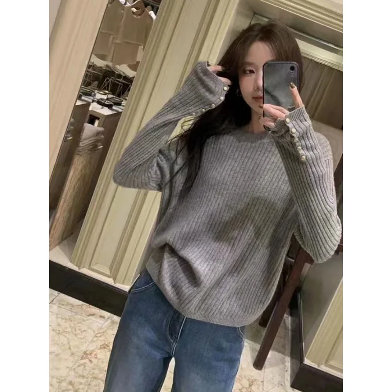 

Мягкий нишевой вязаный свитер с клейким дизайном, женский новый осенне-зимний модный свитер с круглым вырезом, модель 2023 года