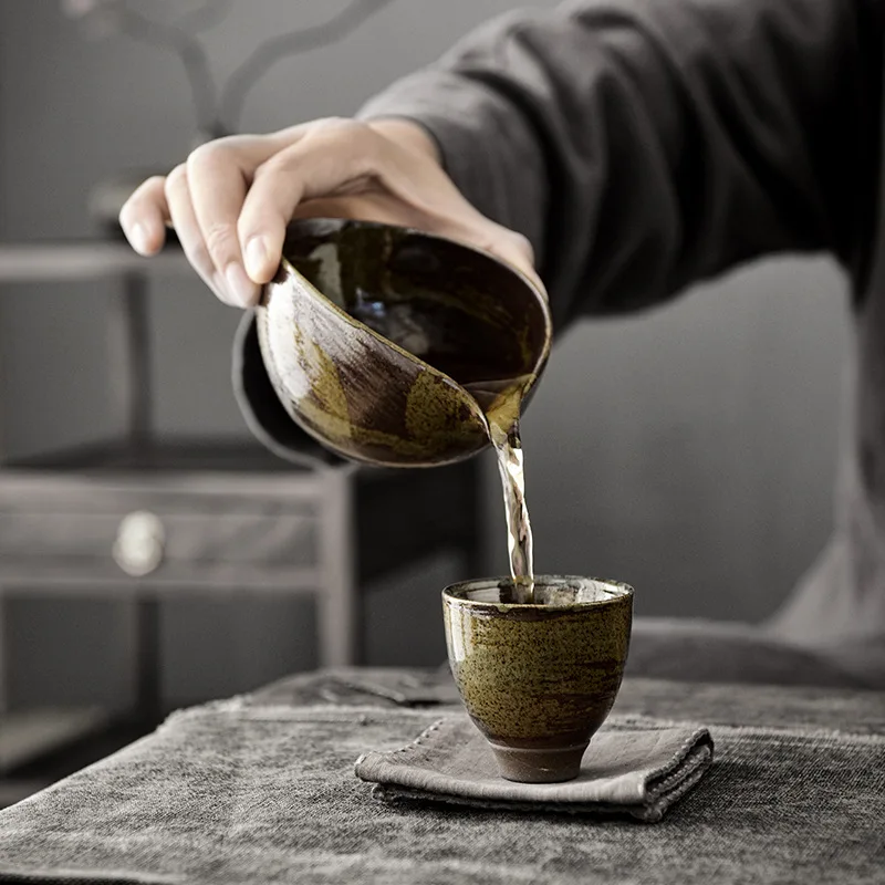 Gilded Irregular-Shaped Japanese Handmade Pottery Tea Divider Cup