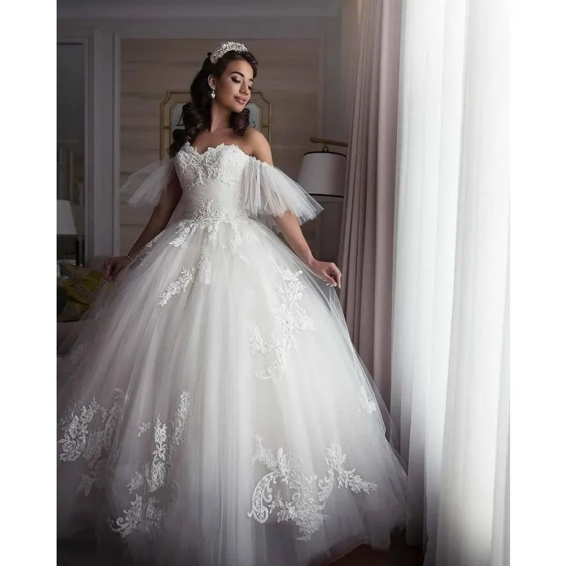 

Princess Ball Wedding Dresses Off Shoulder Lace Back Sweep Train Appliques Beads Chapel Garden Bridal Gowns Vestidos