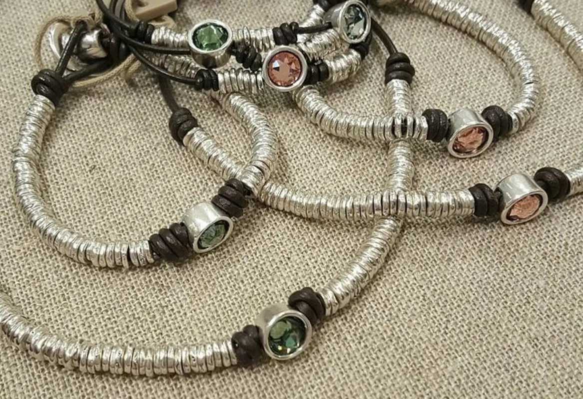 Brand 2022 new wholesale high-quality simple style shape brand classic crystal bracelet women's free shipping,