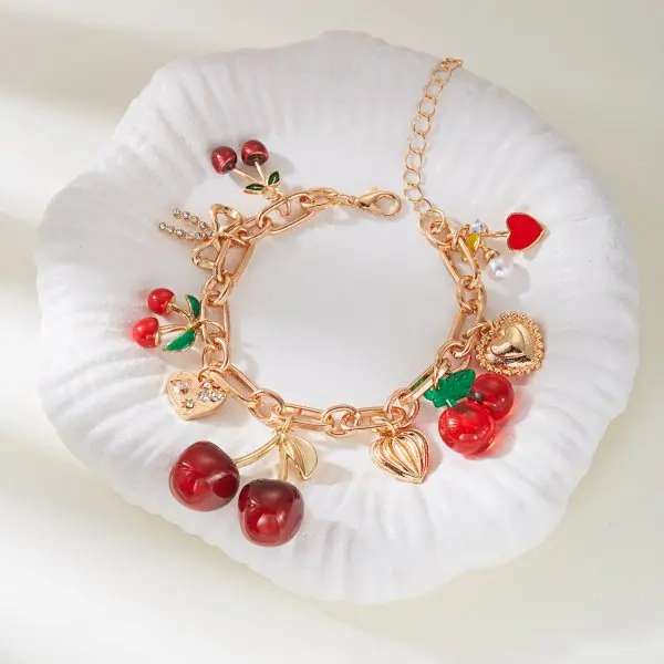 Chic Red Strawberry & Cherry Heart Pearl Charm Bracelet - Y2K Inspired Gold Chain Jewelry