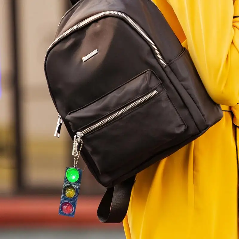 3d traffic signal keychain creative LED luminous keychain mini traffic signal light car keychain backpack ornament 4