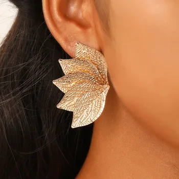 Exaggerated Gold Color Leaf Texture Fan Earrings For Women Metal Earing Jewelry 2025 Trending New Women's Earrings Accessories