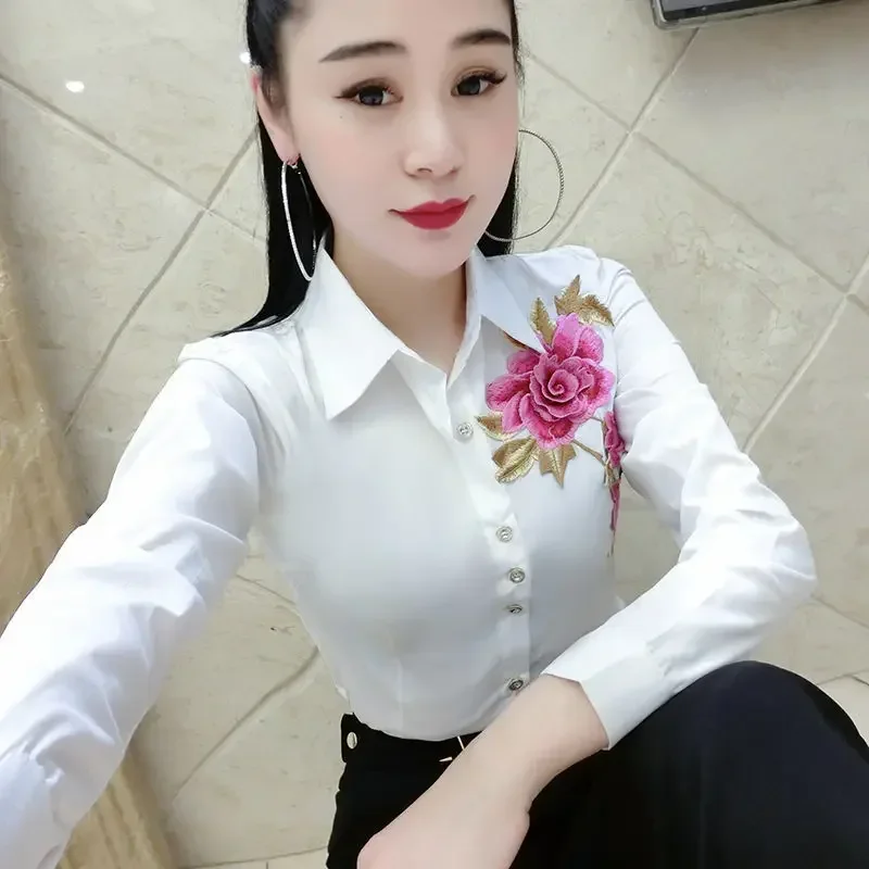 블라우스 여성 가을 ??겨울 수 놓은 긴팔 셔츠 여성 대형 탑 Blusas Mujer De Moda