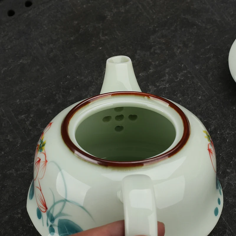 Handpainted Ceramic Kung Fu Teapot Ceramic Celadon Kiln Kung Fu Tea Single Pot Colorful Handpainting Gongfu Tea Set Pot 175ml