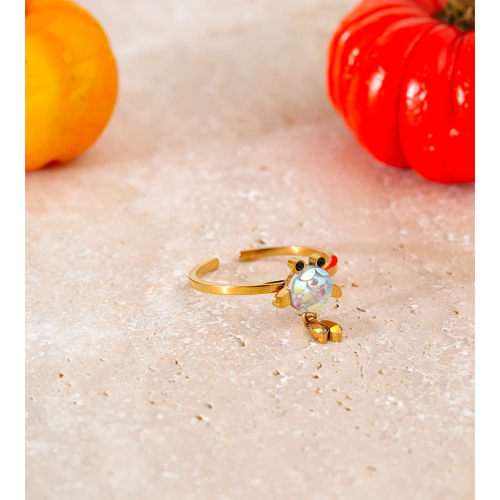 Yhpup Stainless Steel Resin Goldfish Ring