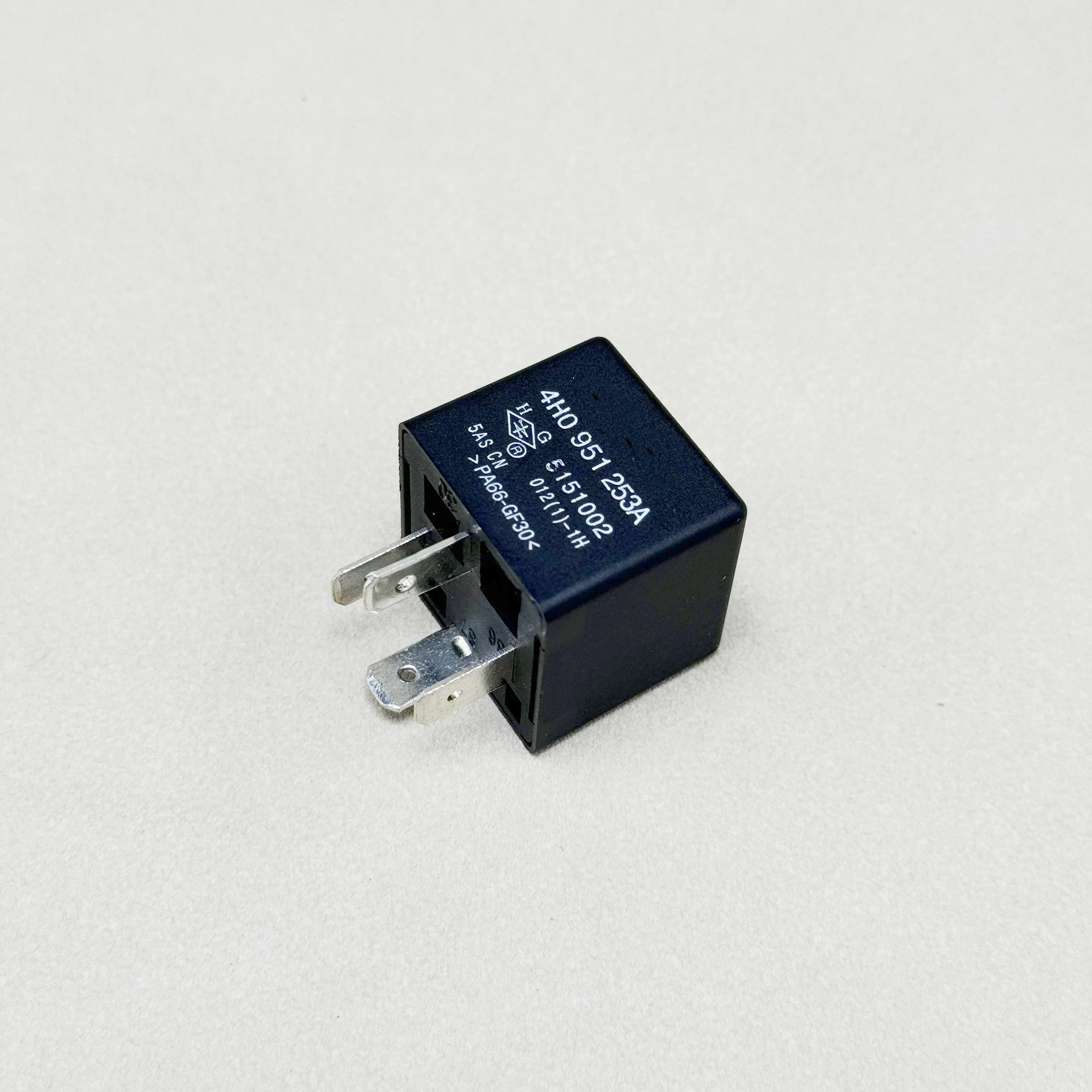 645 Auto 12V Relais – 4H0 951 253A V23136-B0006-X080, 4-Pin, 1 Stück