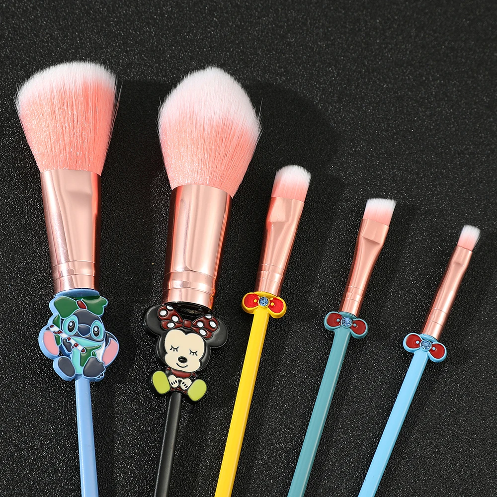Disney-Pinceau de maquillage Stitch Cartoon Figure, Anime Cute Cosplay,  Modèle pour femme, Fille, Outil de pinceau de maquillage, Cadeaux pour  filles, 5 pièces par lot