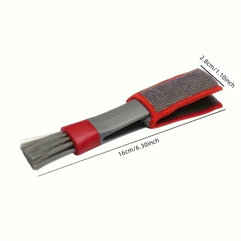 Ergonomic handle design of the brush