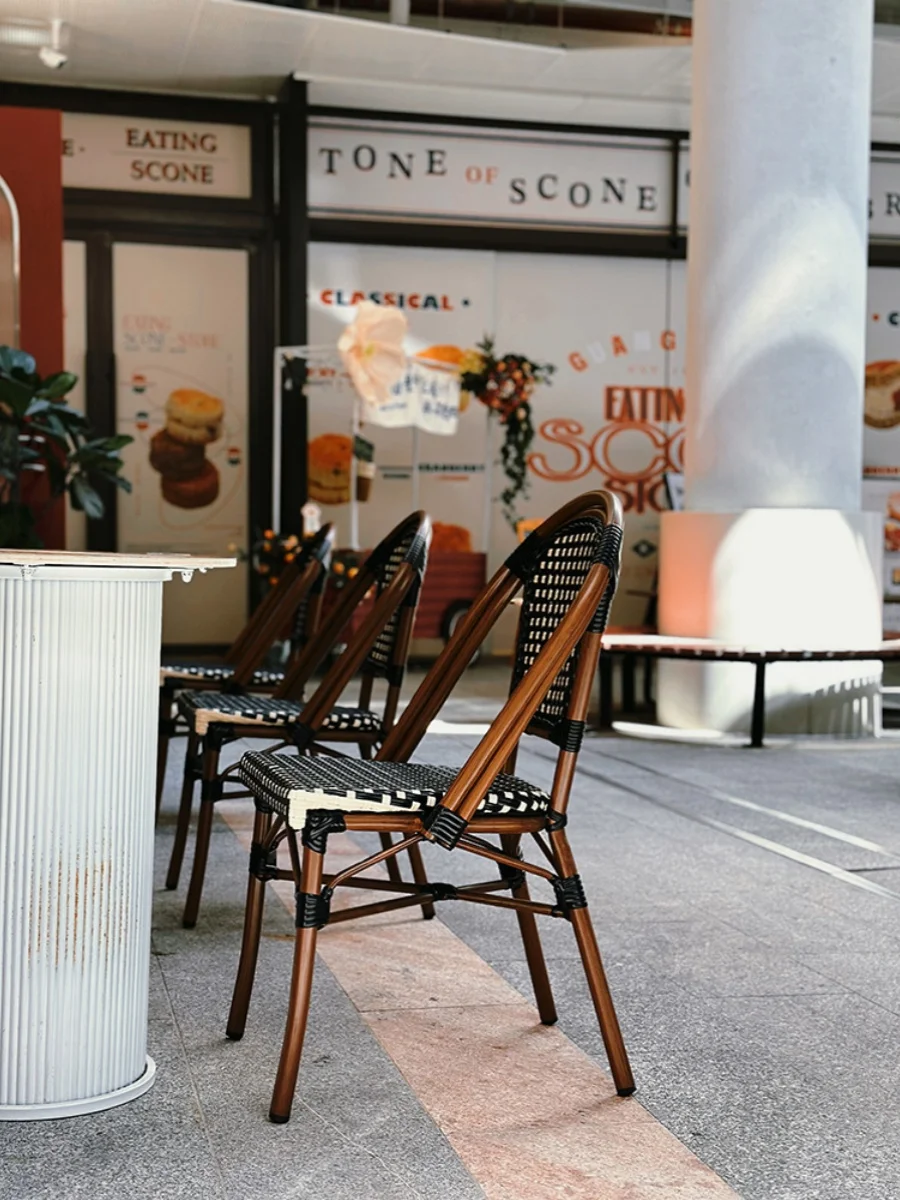 Рисунок 3 - Французский уличный ротанговый стул