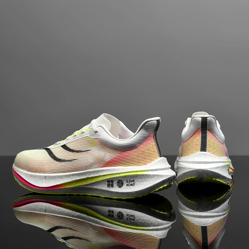 2023 New Men's Running Shoes Breathable Non-slip Sports Shoes Light Outdoor Sports Running Shoes Women's Comfortable Training