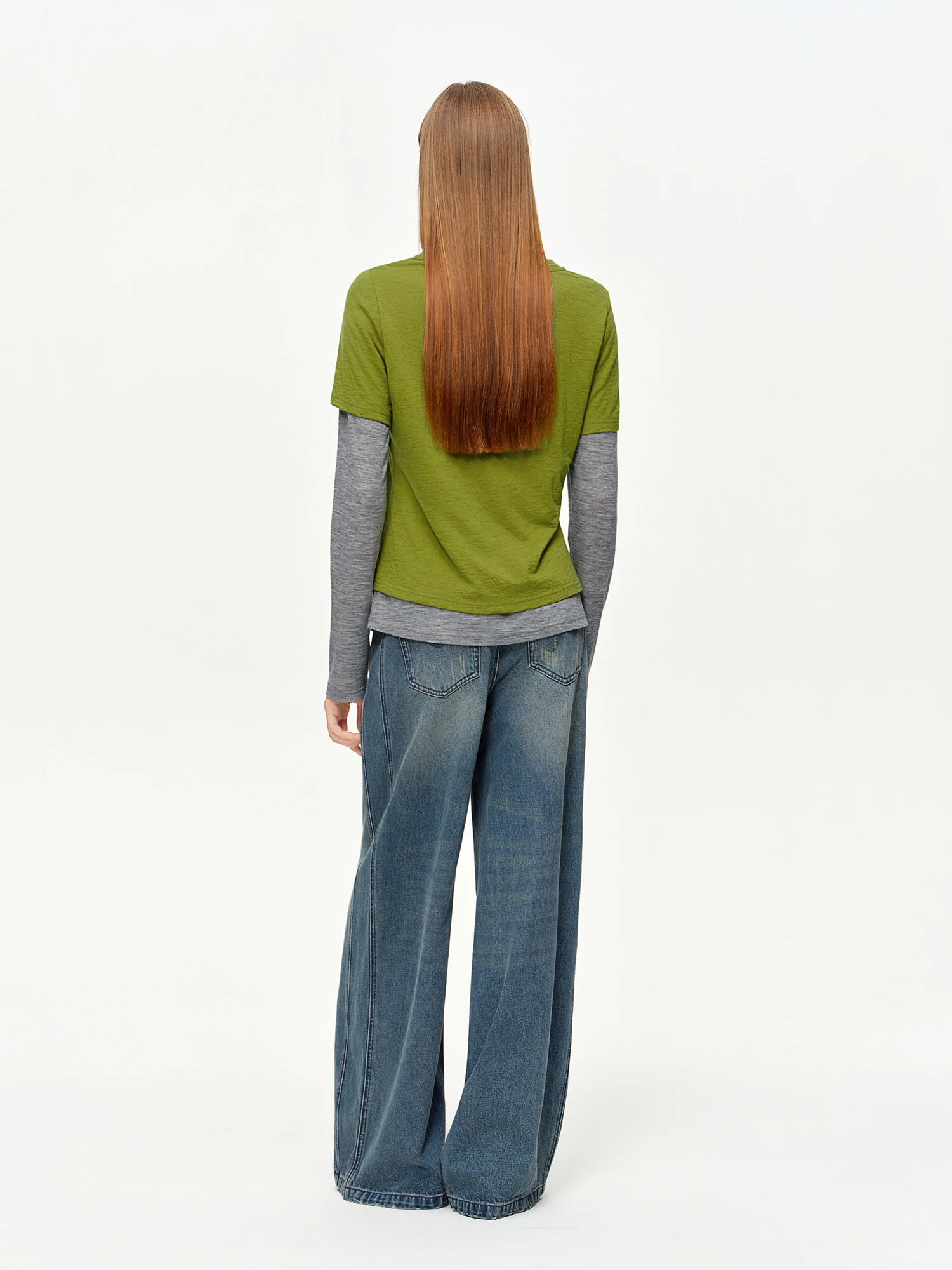 DUSHU المرأة الأخضر والرمادي المتناقضة اللون الطبقات قطعتين متماسكة تي شيرت ربيع 2026 جديد وصول موضة بلوزات طويلة الأكمام