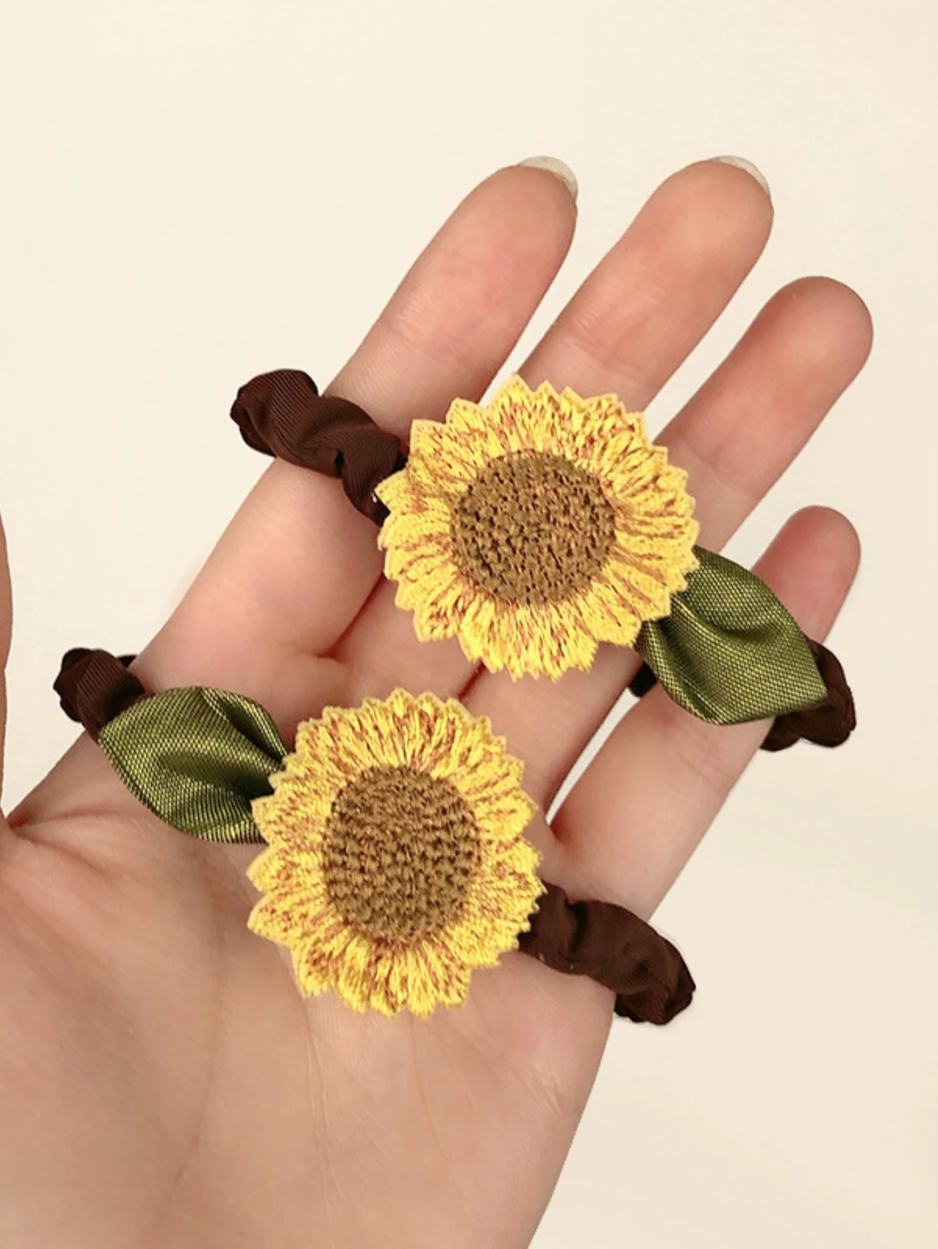 Sunflower rope for women and girls, hair ring, stable ponytail, suitable for thick and thin hair.